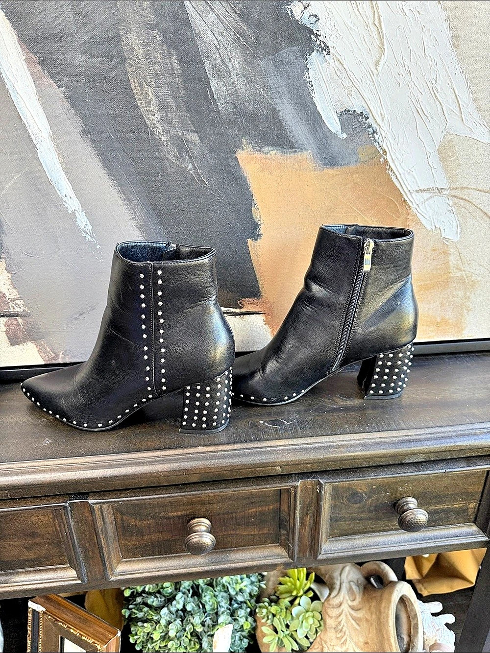 Liliana Studded Pointed-Toe Ankle Boots US 9